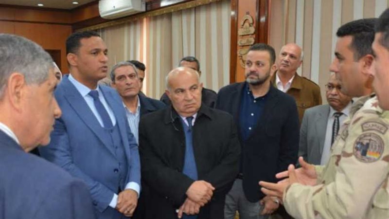 محافظ الدقهلية يبحث