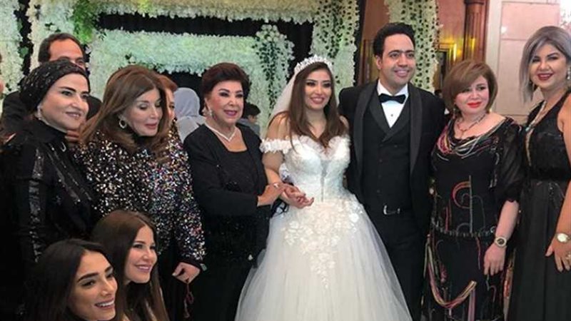 ميرفت أمين ودلال