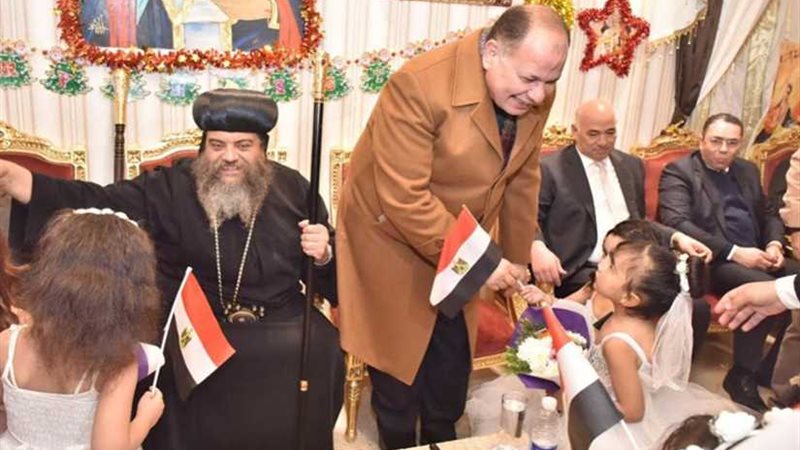 محافظ أسيوط يزور