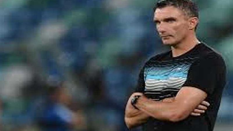 كارتيرون يجتمع بمعاونيه