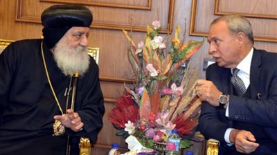 بالصور.. محافظ القليوبية ومدير الأمن يهنئان الأقباط بعيد الميلاد