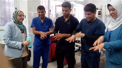للوقاية من كورونا ..مطهرات للأيدي بجامعى بنى سويف 