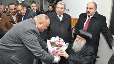 جامعة دمنهور تتقدم بالتهنئة للأخوة الأقباط بمناسبة عيد الميلاد المجيد