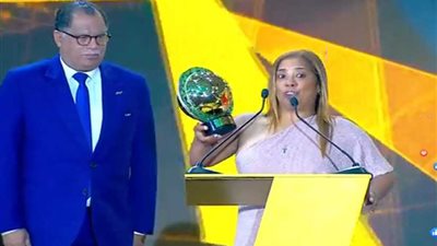 عاجل.. داليس أفضل مدربة إفريقية‎