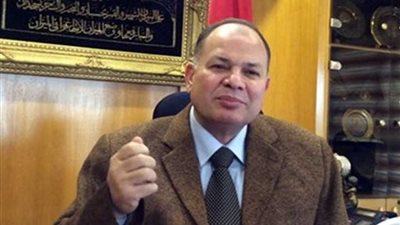 محافظ أسيوط يعقد لقاءه الأسبوعي بالمواطنين