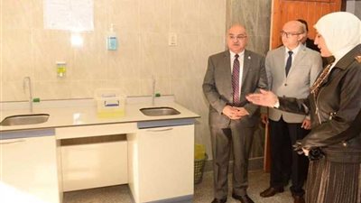 رئيس جامعة أسيوط: استكمال المنظومة الطبية بطب الأسنان