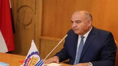 محافظ قنا يشهد التشغيل التجريبي لري مشروع استصلاح الأراضي بالمراشدة