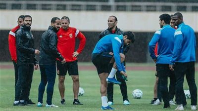 الأهلي يفتتح تدريباته في زيمبابوي بهطول أمطار