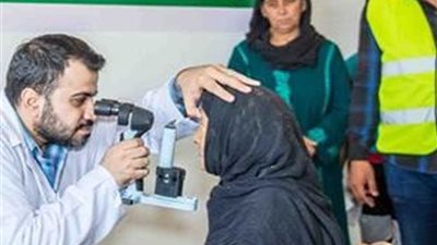قافلة لعلاج أمراض العيون بكفر شكر