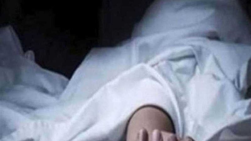 مزارع يقتل شقيقته