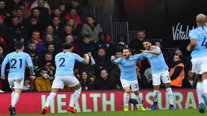 مانشستر سيتي يسحق