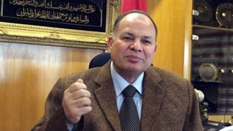 محافظ أسيوط يعقد