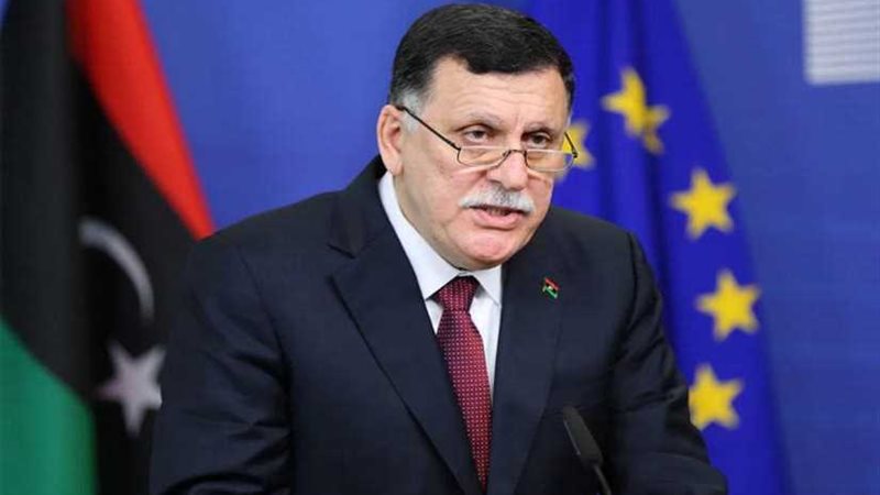 أنباء عن انشقاق مسؤول