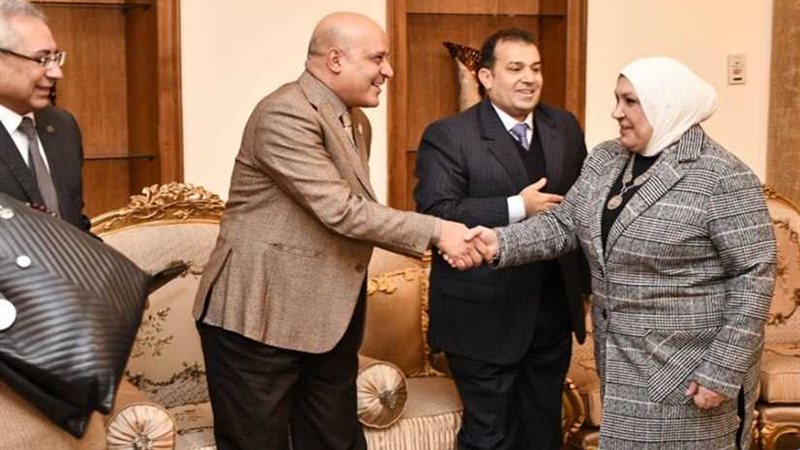 جامعة القناة تستضيف