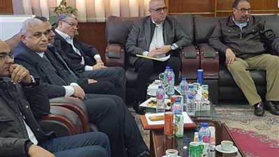 وزير الإسكان يصل المنيا لتفقد المشروعات الخدمية