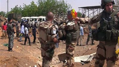 إصابة 20 شخصا في هجوم صاروخي على قاعدة عسكرية أممية بمالي