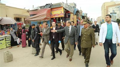 جولة تفقدية لمحافظ كفرالشيخ للتأكد من غلق الأسواق