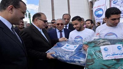 توزيع 20 ألف بطانية ضمن حملة (شتاء دافئ) بأسيوط‎