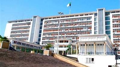 الحكومة الجزائرية تخصص أول اجتماع لها لدراسة تنفيذ برنامج الرئيس تبون