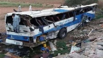 مقتل وإصابة 11 شخصا جراء انقلاب حافلة بباكستان