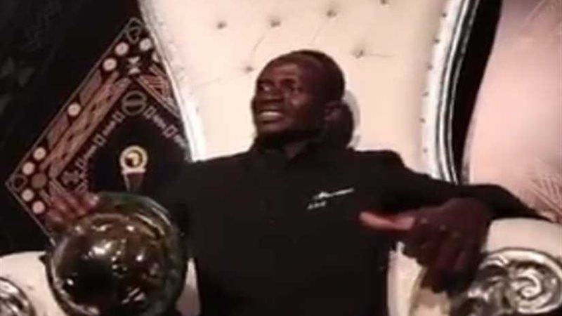 من أجل عيون صلاح..