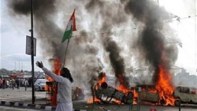 مقتل وإصابة 13 شخصا في انفجار بباكستان