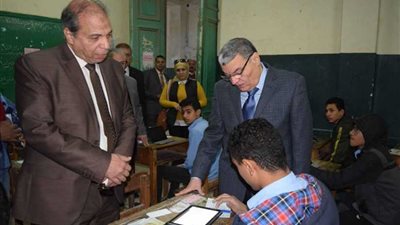 طلاب 112 مدرسة يؤدون الامتحانات بــ