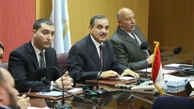 محافظ كفرالشيخ يستعرض معوقات قطاع التعليم والحلول المقترحة