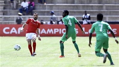 الشوط الأول.. الأهلي يفشل في سد الثغرات ويتأخر بهدف أمام بلاتينيوم