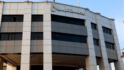 تنكيس الأعلام حدادًا على رحيل السلطان قابوس ببني سويف