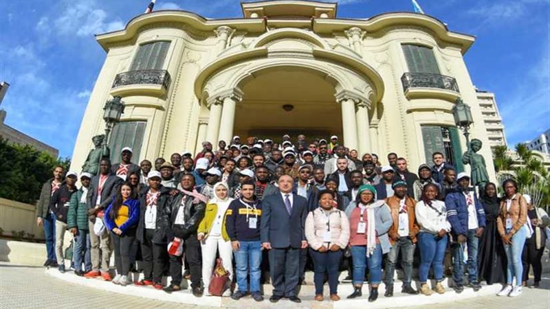 الشريف يستقبل الدفعة