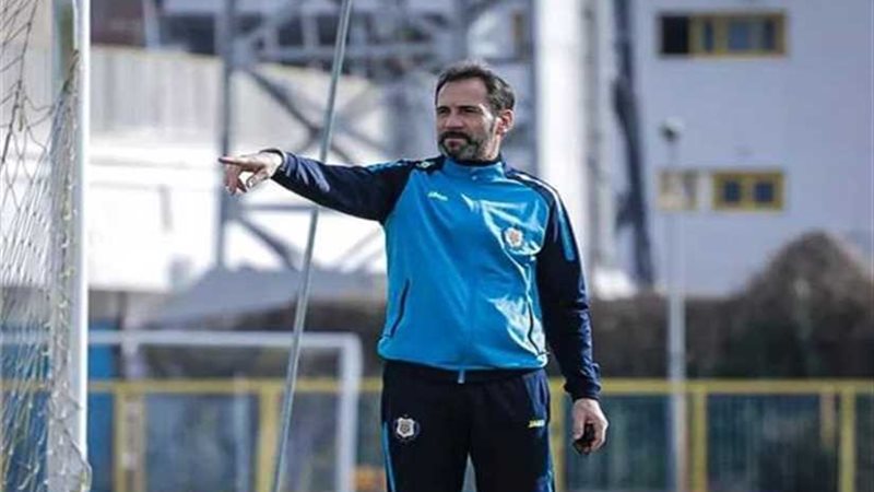 جوميز يعلن قائمة