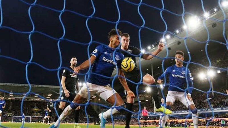 إيفرتون يتخطى برايتون