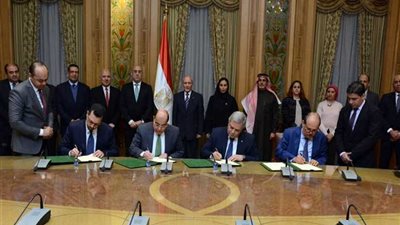 توقيع اتفاق تأسيس شركة لإنتاج الأنابيب بمختلف أنواعها