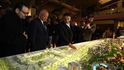 نجيب ساويرس يحصل على 400 فدان بالتجمع