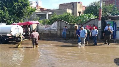 استمرار شفط مياه الأمطار بقري مركز السادات