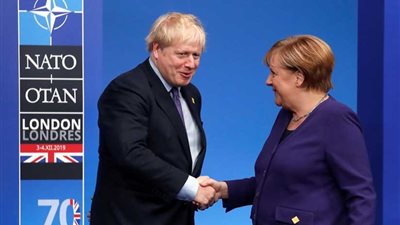 جونسون وميركل يدينان احتجاز السفير البريطاني