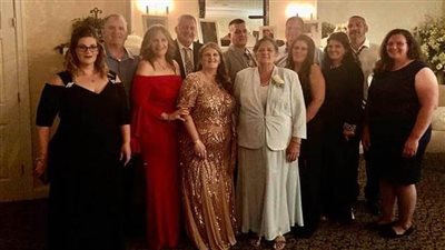 تفاصيل العشاء الأخير ..مأساة عائلة أمريكية مع فيروس كورونا 