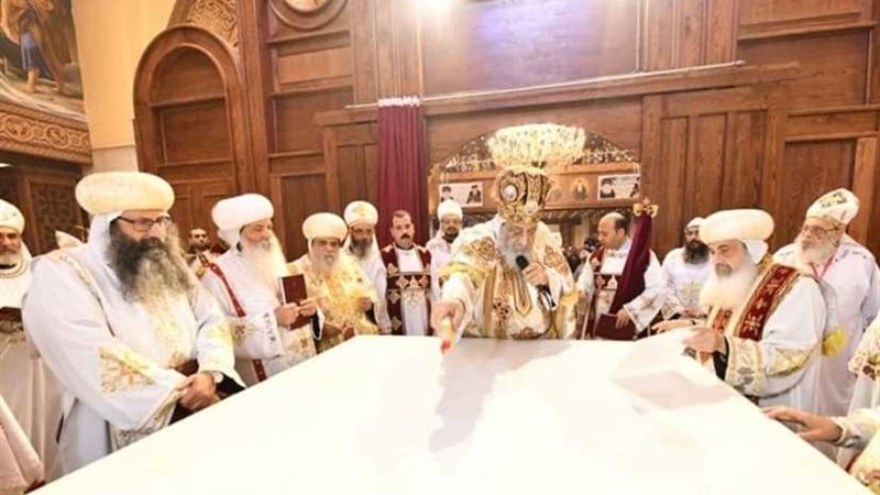 البابا تواضروس يدشن