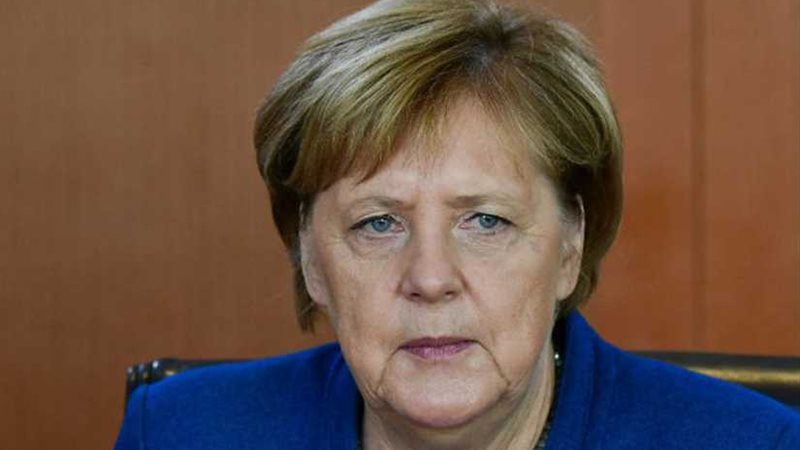 ميركل ناعية السلطان