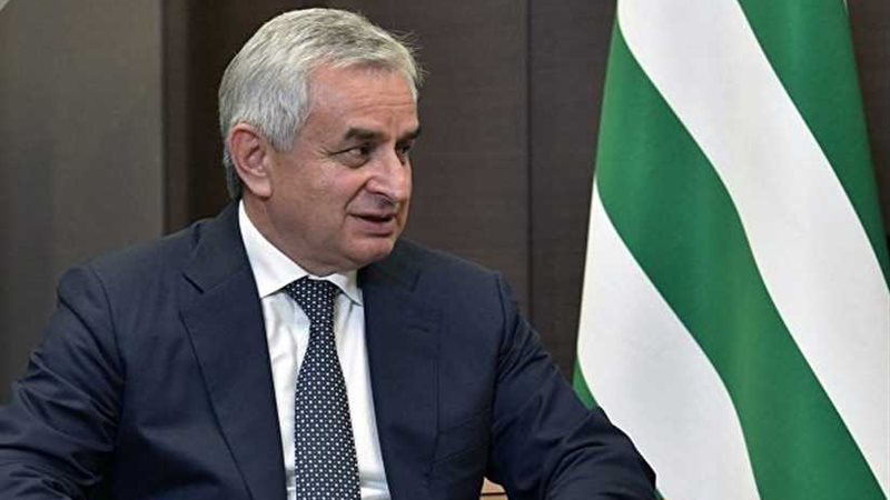 الرئيس الأبخازي يعلن