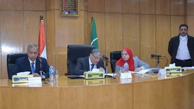 التنمية المحلية تٌشيد بجهود إدارة خدمة المواطنين وفريق 