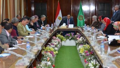 محافظ الدقهلية يتوعد المقصرين