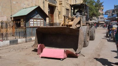 إزالة أسواق عشوائية بطنطا.. واستمرار حملات التعقيم