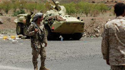 الجيش اليمني يسيطر على مواقع بـ