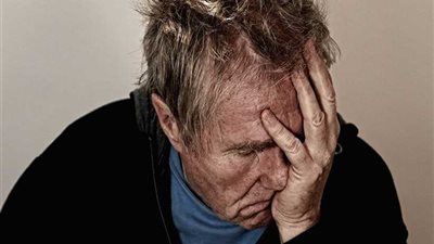 متى يصل الإنسان إلى ذروة البؤس؟