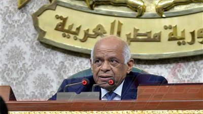 عبد العال يطالب النواب بحضور الجلسة العامة غدا لنظر قرار مد حالة الطوارئ