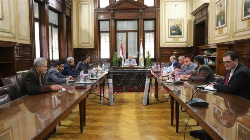 وزير الزراعة خلال