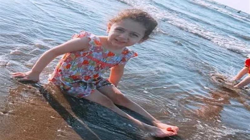 تشييع جثمان طفلة