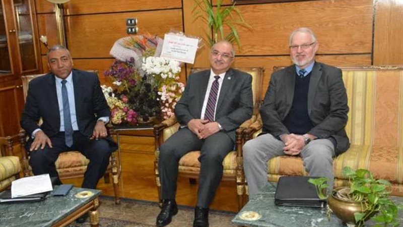 أول كلية تكنولوجية